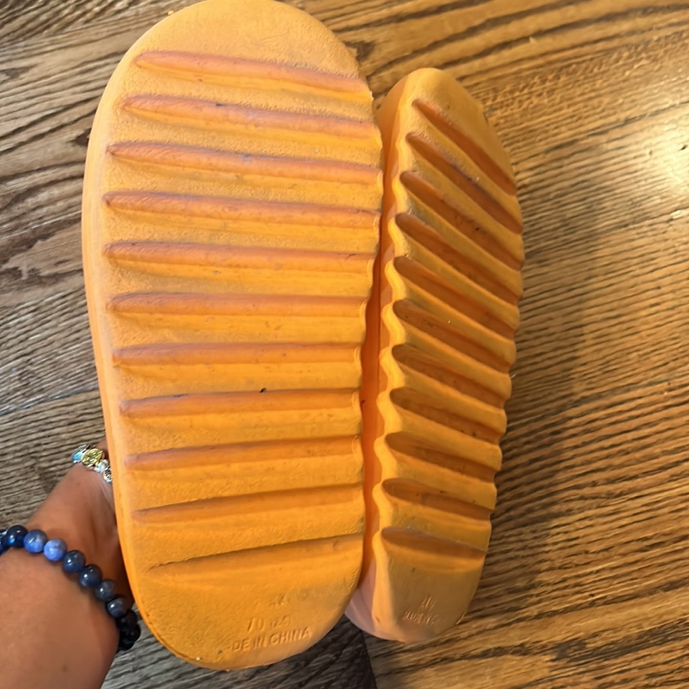 Orange Slides - Picture 3 of 3